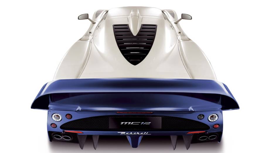 O MC12 dispensava porta-malas, vigia traseira e sistema de som. Nem todos os donos gostaram disso... | <a href="https://beta-develop.quatrorodas.abril.com.br/reportagens/classicos/maserati-100-anos-792281.shtml" rel="migration">Leia mais</a> O MC12 dispensava porta-malas, vigia traseira e sistema de som. Nem todos os donos gostaram disso... | <a href="https://beta-develop.quatrorodas.abril.com.br/reportagens/classicos/maserati-100-anos-792281.shtml" rel="migration">Leia mais</a>