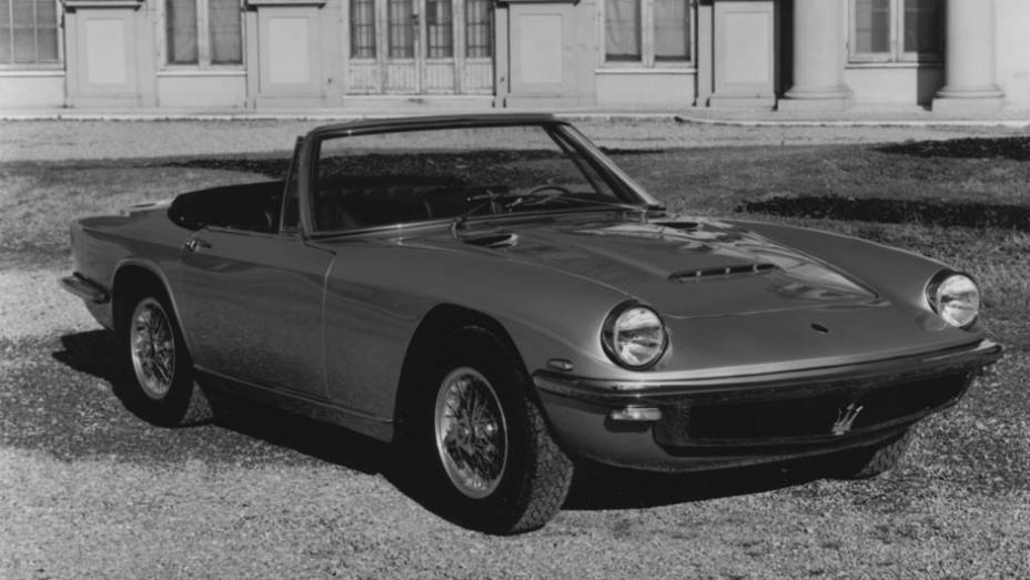 A versão Spyder surgiu no ano seguinte à apresentação do cupê, 1964 | <a href="https://beta-develop.quatrorodas.abril.com.br/reportagens/classicos/maserati-100-anos-792281.shtml" rel="migration">Leia mais</a>