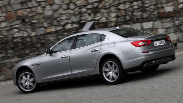 De entrada, oferecia um V6 turbinado de 3.0 litros e 410 cv, mas o topo de linha era um motor V8 biturbo de 530 cv, capaz de fazer o 0 a 100 km/h em 4,7 segundos e m&aacute;xima de 307 km/h | <a href="https://beta-develop.quatrorodas.abril.com.br/reportagens/classicos/maserat" rel="migration"></a>