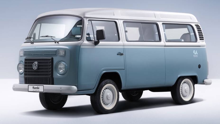 Para marcar a despedida da veterana Kombi, a VW lançará a versão Final Edition, cheia de itens pensados para os colecionadores | <a href="https://beta-develop.quatrorodas.abril.com.br/noticias/fabricantes/vw-kombi-last-edition-marca-fim-perua-749892.shtml" rel="migration">Leia mais</a>