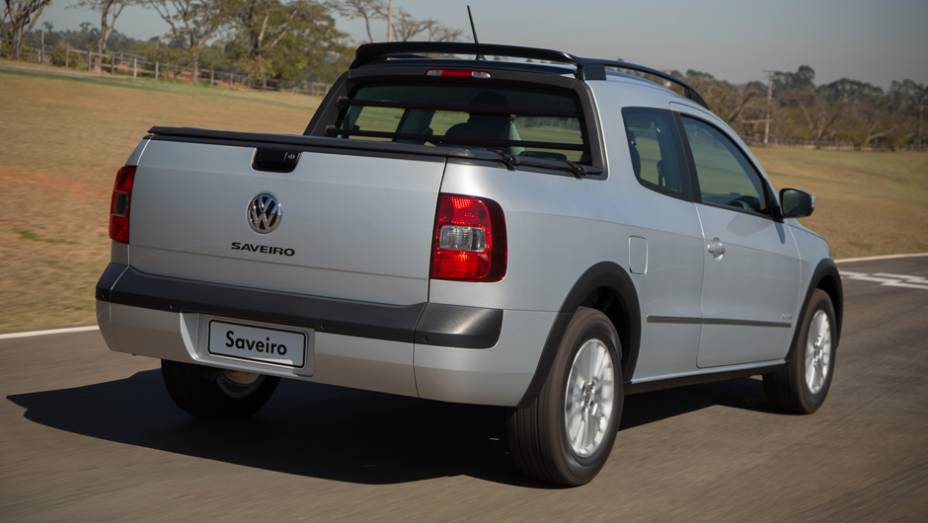 Para não perder sua funcionalidade, mesmo com o espaço interno ampliado, a caçamba possui 580 litros de capacidade | <a href="https://beta-develop.quatrorodas.abril.com.br/carros/lancamentos/volkswagen-saveiro-cabine-dupla-797088.shtml" rel="migration">Leia mais</a> Para não perder sua funcionalidade, mesmo com o espaço interno ampliado, a caçamba possui 580 litros de capacidade | <a href="https://beta-develop.quatrorodas.abril.com.br/carros/lancamentos/volkswagen-saveiro-cabine-dupla-797088.shtml" rel="migration">Leia mais</a>