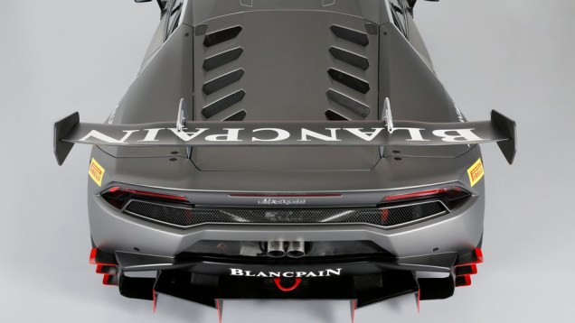 ...e aerof&oacute;lio traseiro com 10 possibilidades de ajuste. As rodas s&atilde;o revestidas com pneus Pirelli exclusivos | <a href="https://beta-develop.quatrorodas.abril.com.br/noticias/fabricantes/lamborghini-oficializa-huracan-super-trofeo-797510.shtml" rel="migration">Leia mais</a>