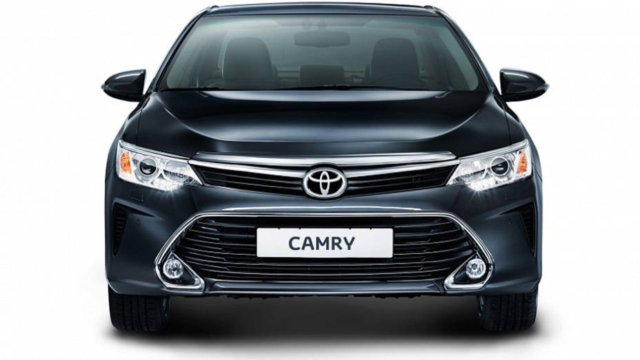 Apesar de dividirem a mesma plataforma, as duas variantes do Camry se diferem, por exemplo, na grade frontal | <a href="https://beta-develop.quatrorodas.abril.com.br/noticias/fabricantes/toyota-mostra-camry-2015-global-moscou-797983.shtml" rel="migration">Leia mais</a> Apesar de dividirem a mesma plataforma, as duas variantes do Camry se diferem, por exemplo, na grade frontal | <a href="https://beta-develop.quatrorodas.abril.com.br/noticias/fabricantes/toyota-mostra-camry-2015-global-moscou-797983.shtml" rel="migration">Leia mais</a>