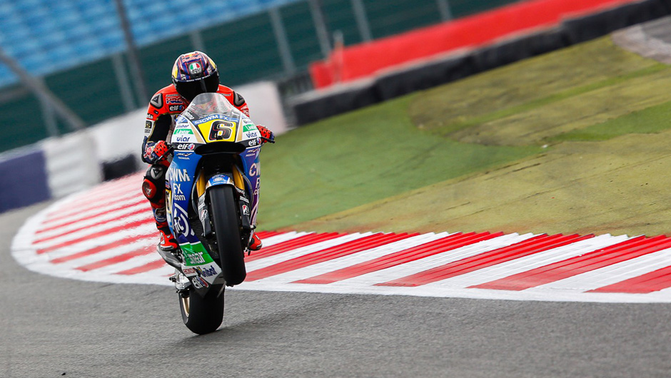 A segunda coloca&ccedil;&atilde;o ficou com Stefan Bradl | <a href="https://beta-develop.quatrorodas.abril.com.br/moto/noticias/motogp-marquez-lidera-sexta-feira-silverstone-798313.shtml" rel="migration">Leia mais</a>