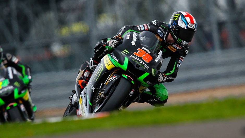 Bradley Smith se colocou em quarto | <a href="https://beta-develop.quatrorodas.abril.com.br/moto/noticias/motogp-marquez-lidera-sexta-feira-silverstone-798313.shtml" rel="migration">Leia mais</a>