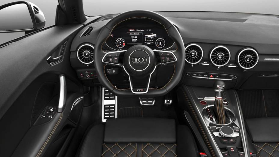 Outras caracter&iacute;sticas do roadster s&atilde;o as rodas de liga-leve de 17 (TT) ou 18 polegadas (TTS), controle eletr&ocirc;nico de estabilidade, far&oacute;is de xen&ocirc;nio e sistema de &aacute;udio MMI | <a href="https://beta-develop.quatrorodas.abril.com.br/noticias/saloes/paris-2014/audi-exibe-t" rel="migration"></a>
