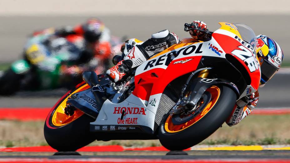 Dani Pedrosa terminou o dia na terceira posi&ccedil;&atilde;o | <a href="https://beta-develop.quatrorodas.abril.com.br/moto/noticias/motogp-dovizioso-lidera-treinos-aragon-802709.shtml" rel="migration">Leia mais</a>