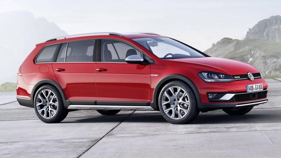 Ele é uma mescla do Passat Alltrack com o Golf Estate | <a href="https://beta-develop.quatrorodas.abril.com.br/noticias/saloes/paris-2014/volkswagen-lanca-golf-alltrack-salao-paris-802263.shtml" rel="migration">Leia mais</a>