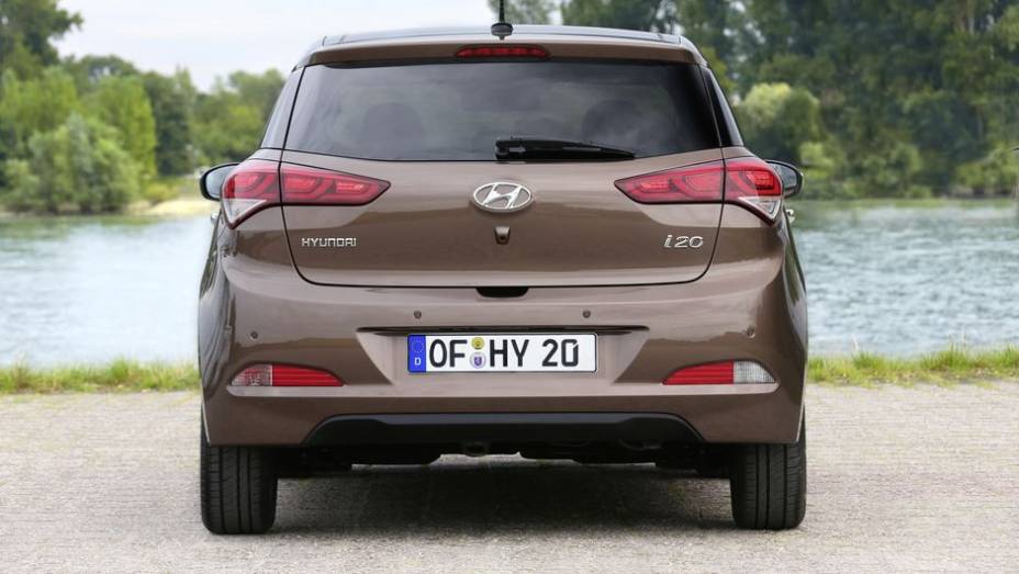 Muitos destacam semelhanças do novo i20 com o brasileiro HB20 | <a href="https://beta-develop.quatrorodas.abril.com.br/noticias/saloes/paris-2014/hyundai-detalhes-i20-europeu-798794.shtml" rel="migration">Leia mais</a>