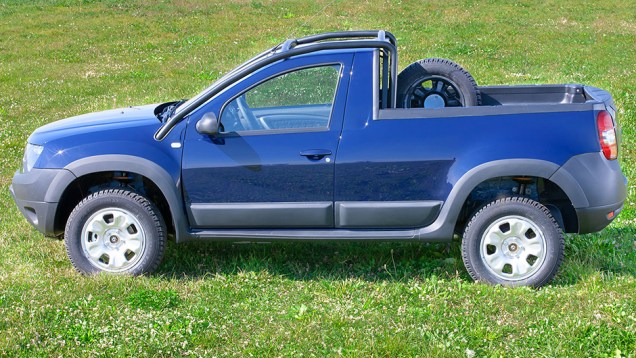 A vers&atilde;o que serve como base para a picape &eacute; aquela equipada com motor 1.5 dCi (a diesel), oferecendo 109 cavalos de pot&ecirc;ncia e dotada de tra&ccedil;&atilde;o 4x4 | <a href="https://beta-develop.quatrorodas.abril.com.br/noticias/fabricantes/dacia-oficializa-duster-picape-805080.shtm" rel="migration"></a>