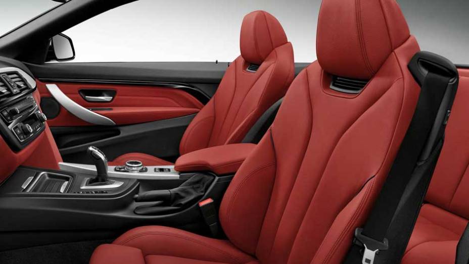 Note a saída de ar na altura do pescoço: ela serve para manter os pescoços dos passageiros aquecidos mesmo em dias frios | <a href="https://beta-develop.quatrorodas.abril.com.br/noticias/fabricantes/bmw-lanca-serie-4-conversivel-756972.shtml" rel="migration">Leia mais</a> Note a saída de ar na altura do pescoço: ela serve para manter os pescoços dos passageiros aquecidos mesmo em dias frios | <a href="https://beta-develop.quatrorodas.abril.com.br/noticias/fabricantes/bmw-lanca-serie-4-conversivel-756972.shtml" rel="migration">Leia mais</a>