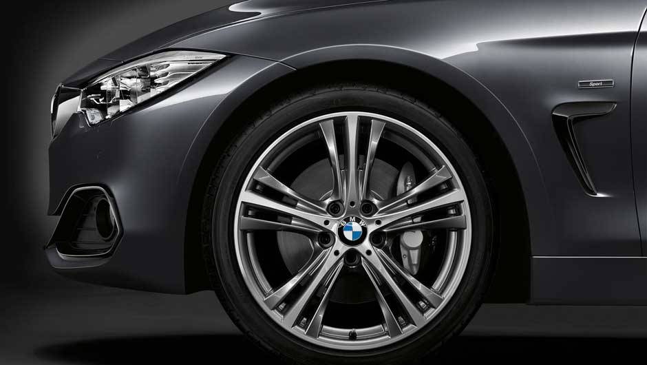 O modelo será apresentado oficialmente no Salão de Los Angeles, em novembro | <a href="https://beta-develop.quatrorodas.abril.com.br/noticias/fabricantes/bmw-lanca-serie-4-conversivel-756972.shtml" rel="migration">Leia mais</a> O modelo será apresentado oficialmente no Salão de Los Angeles, em novembro | <a href="https://beta-develop.quatrorodas.abril.com.br/noticias/fabricantes/bmw-lanca-serie-4-conversivel-756972.shtml" rel="migration">Leia mais</a>