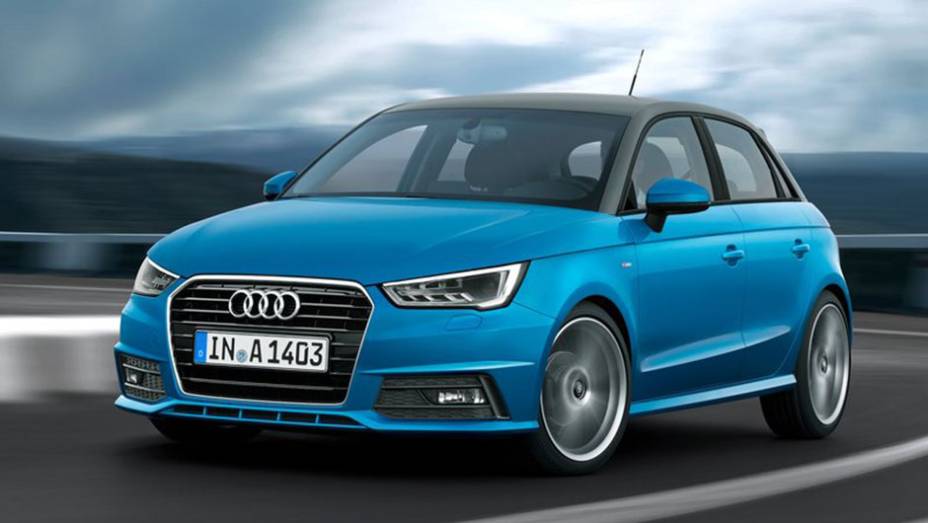 Versão Sportback de quatro portas também passou por mudanças | <a href="https://beta-develop.quatrorodas.abril.com.br/noticias/fabricantes/audi-revela-facelift-a1-2015-813957.shtml" target="_blank" rel="migration">Leia mais</a>