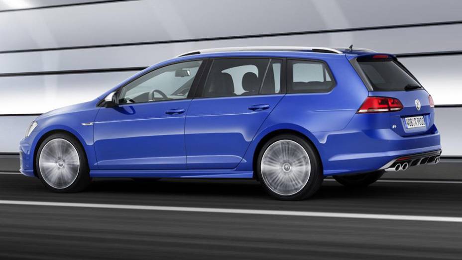 Como tal, a Variant vem equipada com motor 2.0 litros de quatro cilindros em linha turbo | <a href="https://beta-develop.quatrorodas.abril.com.br/noticias/saloes/losangeles-2014/volkswagen-lanca-golf-r-variant-salao-los-angeles-815737.shtml" rel="migration">Leia mais</a>