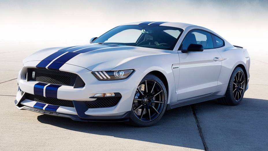 A Ford apresentou o Shelby GT350 Mustang | <a href="https://beta-develop.quatrorodas.abril.com.br/noticias/fabricantes/ford-mostra-shelby-gt350-mustang-815356.shtml" rel="migration">Leia mais</a>