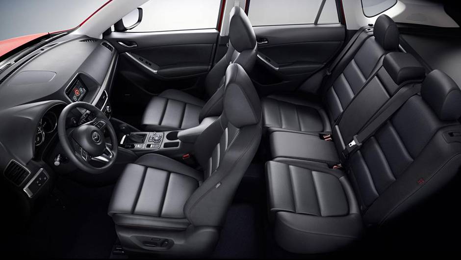 ...maior uso de materiais de isolamento acústico, novos bancos e um atualizado sistema multimídia Mazda Connect | <a href="https://beta-develop.quatrorodas.abril.com.br/noticias/saloes/losangeles-2014/mazda-cx-5-apresentado-816243.shtml" rel="migration">Leia mais</a> ...maior uso de materiais de isolamento acústico, novos bancos e um atualizado sistema multimídia Mazda Connect | <a href="https://beta-develop.quatrorodas.abril.com.br/noticias/saloes/losangeles-2014/mazda-cx-5-apresentado-816243.shtml" rel="migration">Leia mais</a>