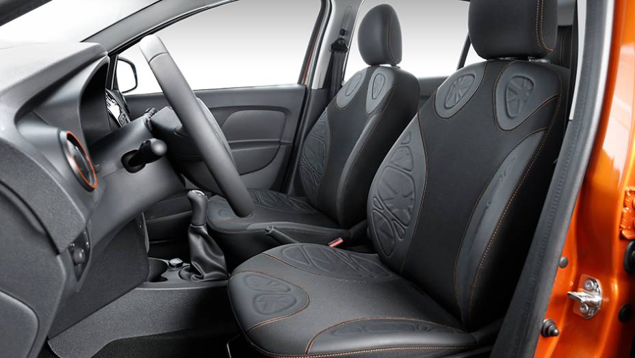 Caso queira o hatch com os bancos em couro e também câmbio automatizado Easy R, o valor final será de R$ 52.210 | <a href="https://beta-develop.quatrorodas.abril.com.br/noticias/fabricantes/novo-renault-sandero-stepway-sai-r-48-650-816141.shtml" rel="migration">Leia mais</a> Caso queira o hatch com os bancos em couro e também câmbio automatizado Easy R, o valor final será de R$ 52.210 | <a href="https://beta-develop.quatrorodas.abril.com.br/noticias/fabricantes/novo-renault-sandero-stepway-sai-r-48-650-816141.shtml" rel="migration">Leia mais</a>