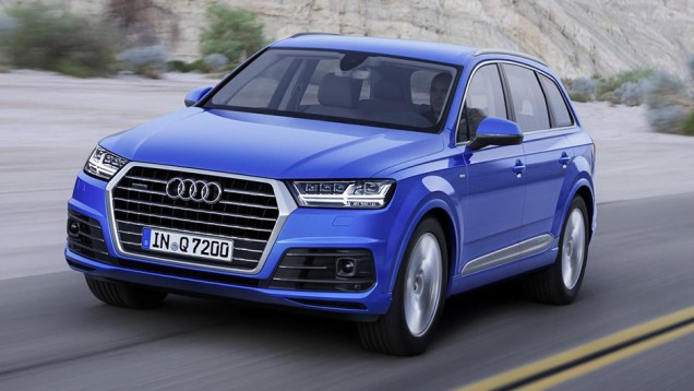 Ao contrário do antecessor, o novo Audi Q7 traz grade frontal na horizontal | <a href="https://beta-develop.quatrorodas.abril.com.br/noticias/saloes/detroit-2015/vazam-imagens-novo-audi-q7-820180.shtml" rel="migration">Leia mais</a> Ao contrário do antecessor, o novo Audi Q7 traz grade frontal na horizontal | <a href="https://beta-develop.quatrorodas.abril.com.br/noticias/saloes/detroit-2015/vazam-imagens-novo-audi-q7-820180.shtml" rel="migration">Leia mais</a>