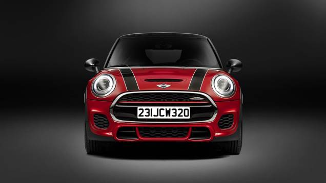 O novo MINI JCW conta com motor turbo a gasolina 2.0 de 238 cv e 32,63 mkgf de torque | <a href="https://beta-develop.quatrorodas.abril.com.br/noticias/saloes/detroit-2015/vazam-imagens-novo-mini-john-cooper-works-820017.shtml" rel="migration">Leia mais</a> O novo MINI JCW conta com motor turbo a gasolina 2.0 de 238 cv e 32,63 mkgf de torque | <a href="https://beta-develop.quatrorodas.abril.com.br/noticias/saloes/detroit-2015/vazam-imagens-novo-mini-john-cooper-works-820017.shtml" rel="migration">Leia mais</a>