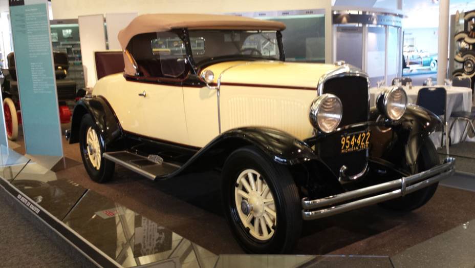 ... e a Desoto, aqui representada pelo Six Roadster ... e a Desoto, aqui representada pelo Six Roadster