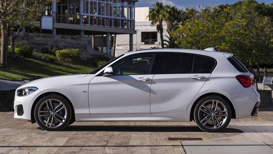 O modelo passou por mudanças nem tão sutis assim, por dentro e por fora | <a href="https://beta-develop.quatrorodas.abril.com.br/noticias/saloes/genebra-2015/bmw-oficializa-facelift-serie-1-826700.shtml" rel="migration">Leia mais</a> O modelo passou por mudanças nem tão sutis assim, por dentro e por fora | <a href="https://beta-develop.quatrorodas.abril.com.br/noticias/saloes/genebra-2015/bmw-oficializa-facelift-serie-1-826700.shtml" rel="migration">Leia mais</a>