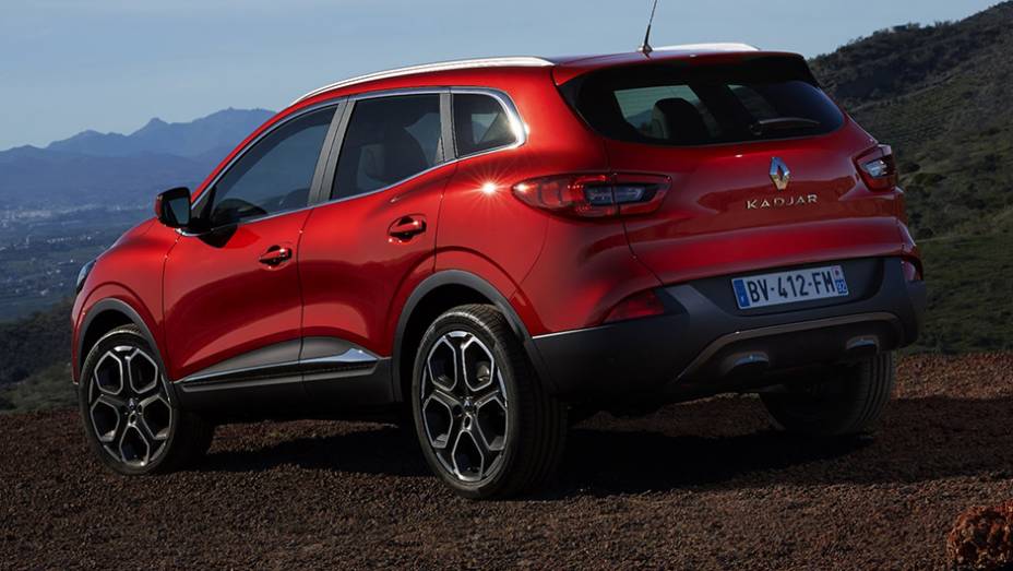 No entanto, outros detalhes já são conhecidos, inclusive o compartilhamento de diversos componentes dele com o Nissan Qashqai | <a href="https://beta-develop.quatrorodas.abril.com.br/noticias/saloes/genebra-2015/renault-kadjar-revelado-831000.shtml" rel="migration">Leia mais</a>