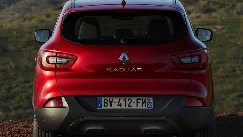 Especula-se que estejam disponíveis blocos 1.5 e 1.6 movidos a diesel | <a href="https://beta-develop.quatrorodas.abril.com.br/noticias/saloes/genebra-2015/renault-kadjar-revelado-831000.shtml" rel="migration">Leia mais</a> Especula-se que estejam disponíveis blocos 1.5 e 1.6 movidos a diesel | <a href="https://beta-develop.quatrorodas.abril.com.br/noticias/saloes/genebra-2015/renault-kadjar-revelado-831000.shtml" rel="migration">Leia mais</a>