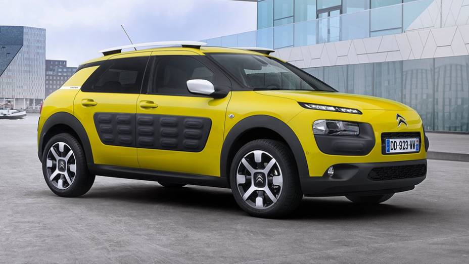 Citroën C4 Cactus | <a href="https://beta-develop.quatrorodas.abril.com.br/noticias/mercado/finalistas-2015-premio-carro-mundial-ano-sao-revelados-834088.shtml" rel="migration">Leia mais</a>