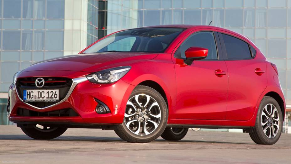 Mazda2 | <a href="https://beta-develop.quatrorodas.abril.com.br/noticias/mercado/finalistas-2015-premio-carro-mundial-ano-sao-revelados-834088.shtml" rel="migration">Leia mais</a>