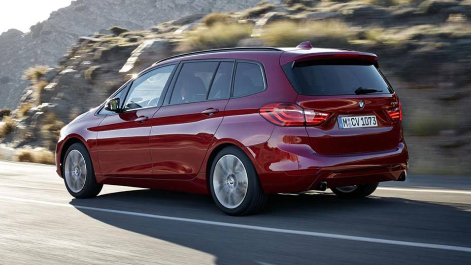 ...teto mais elevado e traseira modificada | <a href="https://beta-develop.quatrorodas.abril.com.br/noticias/saloes/genebra-2015/bmw-serie-2-gran-tourer-apresentado-834700.shtml" rel="migration">Leia mais</a> ...teto mais elevado e traseira modificada | <a href="https://beta-develop.quatrorodas.abril.com.br/noticias/saloes/genebra-2015/bmw-serie-2-gran-tourer-apresentado-834700.shtml" rel="migration">Leia mais</a>