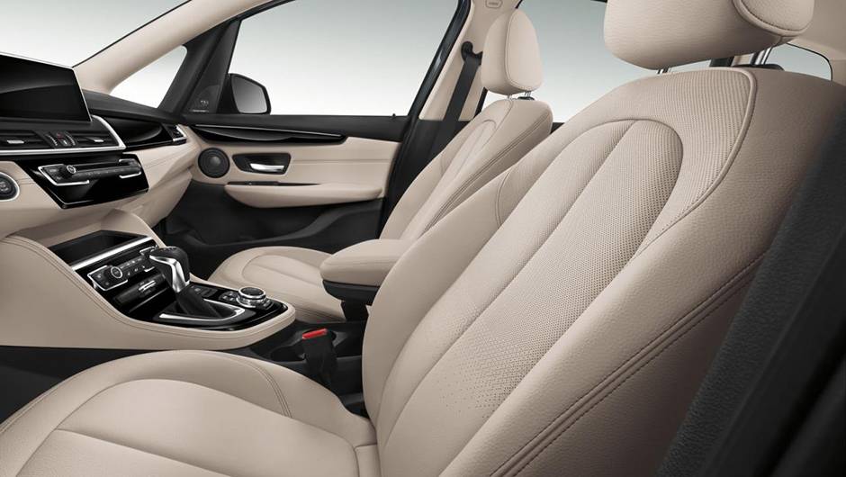A estreia do BMW Série 2 Gran Tourer acontece no Salão de Genebra de 2015 | <a href="https://beta-develop.quatrorodas.abril.com.br/noticias/saloes/genebra-2015/bmw-serie-2-gran-tourer-apresentado-834700.shtml" rel="migration">Leia mais</a> A estreia do BMW Série 2 Gran Tourer acontece no Salão de Genebra de 2015 | <a href="https://beta-develop.quatrorodas.abril.com.br/noticias/saloes/genebra-2015/bmw-serie-2-gran-tourer-apresentado-834700.shtml" rel="migration">Leia mais</a>