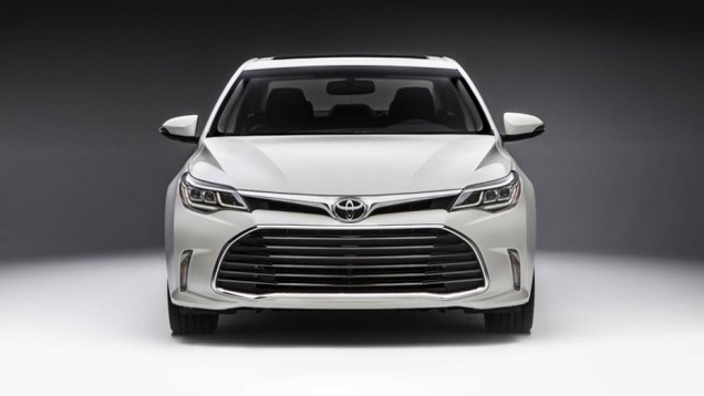 ... grades dianteiras redesenhadas, novas luzes sinalizadoras de direção, entre outros itens | <a href="https://beta-develop.quatrorodas.abril.com.br/noticias/fabricantes/toyota-avalon-recebe-facelift-836220.shtml" rel="migration">Leia mais</a> ... grades dianteiras redesenhadas, novas luzes sinalizadoras de direção, entre outros itens | <a href="https://beta-develop.quatrorodas.abril.com.br/noticias/fabricantes/toyota-avalon-recebe-facelift-836220.shtml" rel="migration">Leia mais</a>
