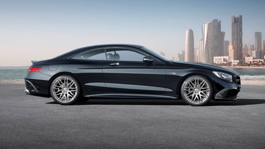 O modelo tem kit aerodinâmico diferenciado, com novos para-choques, aerofólio dianteiro e difusor traseiro em fibra de carbono e rodas de liga-leve entre 18 e 22 polegadas | <a href="https://beta-develop.quatrorodas.abril.com.br/noticias/saloes/genebra-2015/brabus-850-b" rel="migration"></a> O modelo tem kit aerodinâmico diferenciado, com novos para-choques, aerofólio dianteiro e difusor traseiro em fibra de carbono e rodas de liga-leve entre 18 e 22 polegadas | <a href="https://beta-develop.quatrorodas.abril.com.br/noticias/saloes/genebra-2015/brabus-850-b" rel="migration"></a>