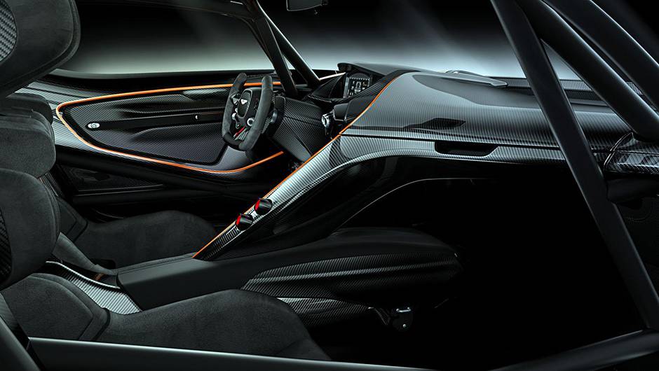 Em termos de condu&ccedil;&atilde;o, o carro tem controle de tra&ccedil;&atilde;o vari&aacute;vel e amortecedores ajust&aacute;veis | <a href="https://beta-develop.quatrorodas.abril.com.br/noticias/saloes/genebra-2015/aston-martin-vulcan-revelado-840800.shtml" rel="migration">Leia mais</a>