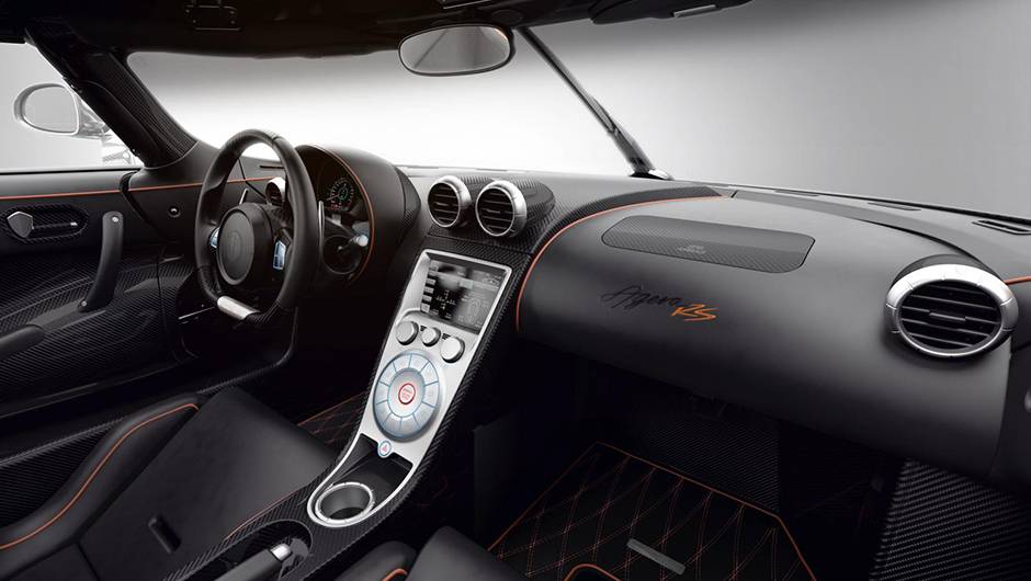 Apesar de ter sido pensado para as pistas, o modelo está liberado para utilização nas ruas | <a href="https://beta-develop.quatrorodas.abril.com.br/noticias/saloes/genebra-2015/koenigsegg-agera-rs-surge-1-160-cv-842887.shtml" rel="migration">Leia mais</a> Apesar de ter sido pensado para as pistas, o modelo está liberado para utilização nas ruas | <a href="https://beta-develop.quatrorodas.abril.com.br/noticias/saloes/genebra-2015/koenigsegg-agera-rs-surge-1-160-cv-842887.shtml" rel="migration">Leia mais</a>