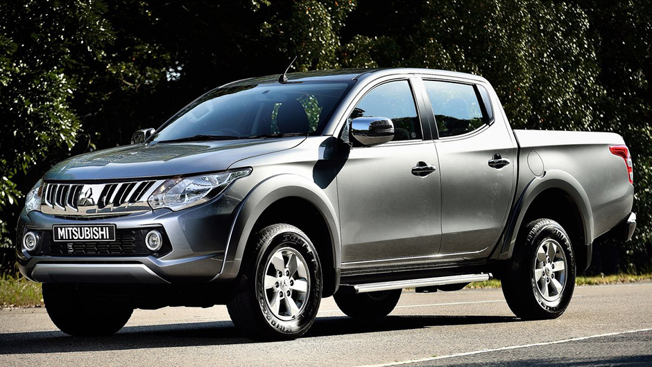 Na frente, a grade &eacute; totalmente nova, com detalhes cromados, assim como s&atilde;o novos os far&oacute;is | <a href="https://beta-develop.quatrorodas.abril.com.br/noticias/saloes/genebra-2015/mitsubishi-mostra-nova-geracao-l200-843322.shtml" rel="migration">Leia mais</a>