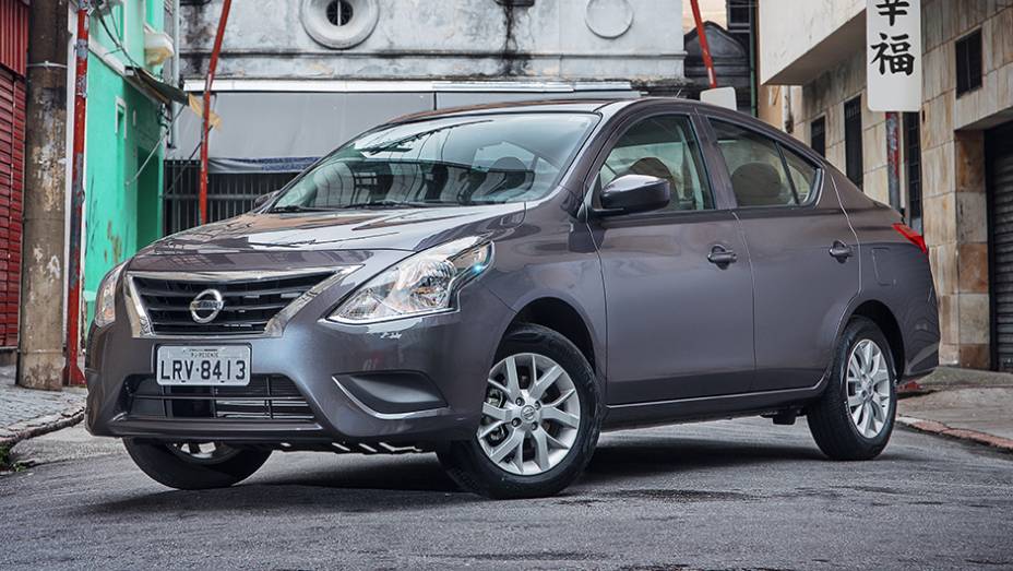 Uma das grandes novidades do Novo Versa é a introdução de duas versões equipadas com o motor 1.0 tricilíndrico, o mesmo que estreou no New March | <a href="https://beta-develop.quatrorodas.abril.com.br/noticias/fabricantes/nissan-new-versa-chega-lojas-dia-23-848082.shtm" rel="migration"></a> Uma das grandes novidades do Novo Versa é a introdução de duas versões equipadas com o motor 1.0 tricilíndrico, o mesmo que estreou no New March | <a href="https://beta-develop.quatrorodas.abril.com.br/noticias/fabricantes/nissan-new-versa-chega-lojas-dia-23-848082.shtm" rel="migration"></a>