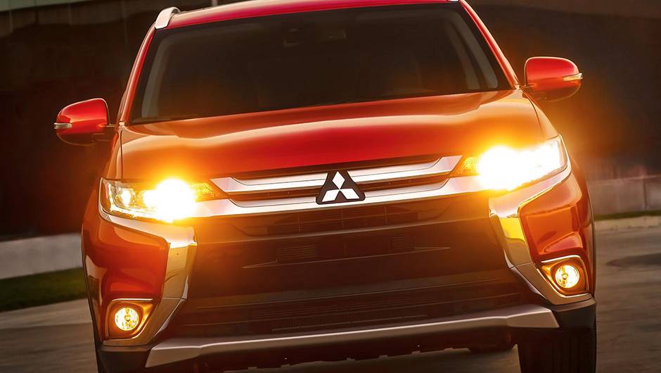 Quanto à motorização, o Outlander, ao menos no mercado norte-americano, terá duas opções de blocos a gasolina | <a href="https://beta-develop.quatrorodas.abril.com.br/noticias/saloes/new-york-2015/mitsubishi-apresenta-facelift-outlander-852726.shtml" rel="migration">Leia mais</a> Quanto à motorização, o Outlander, ao menos no mercado norte-americano, terá duas opções de blocos a gasolina | <a href="https://beta-develop.quatrorodas.abril.com.br/noticias/saloes/new-york-2015/mitsubishi-apresenta-facelift-outlander-852726.shtml" rel="migration">Leia mais</a>