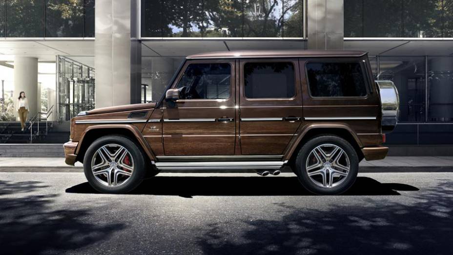 No topo da linha, surgem as opções G63 AMG e G65 AMG, com motores V8 e V12 | <a href="https://beta-develop.quatrorodas.abril.com.br/noticias/fabricantes/mercedes-benz-classe-g-recebe-facelift-860921.shtml" rel="migration">Leia mais</a>