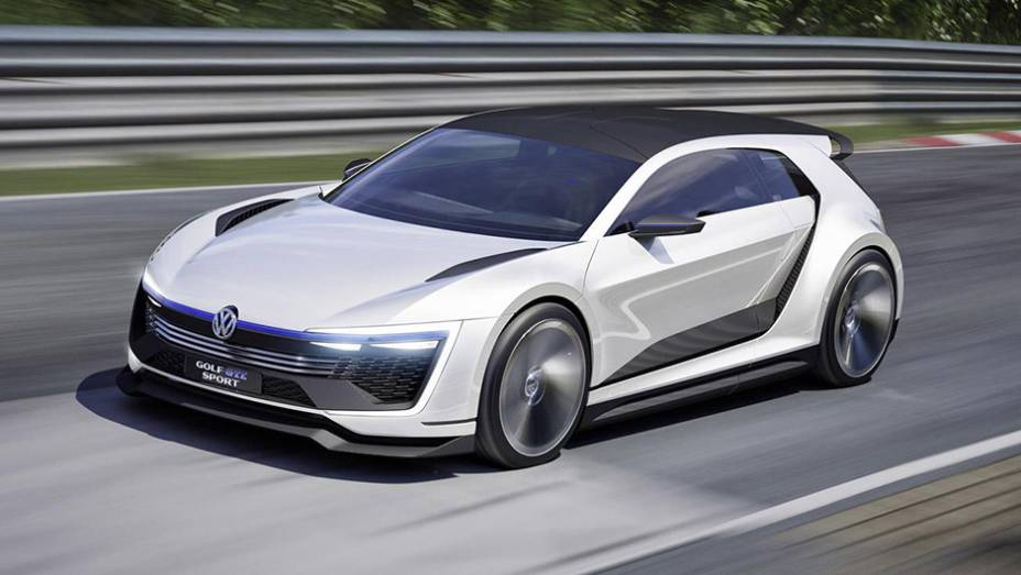 Tem cara de Scirocco, mas este é, na verdade, um Golf conceitual: o GTE Sport concept | <a href="https://beta-develop.quatrorodas.abril.com.br/noticias/fabricantes/volkswagen-golf-gte-sport-concept-abusa-futurismo-864842.shtml" rel="migration">Leia mais</a>