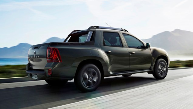 O modelo tem cabine dupla, quatro portas e espa&ccedil;o para cinco pessoas | <a href="https://beta-develop.quatrorodas.abril.com.br/noticias/saloes/buenos-aires-2015/renault-exibe-duster-picape-sandero-r-s-877281.shtml" rel="migration">Leia mais</a>