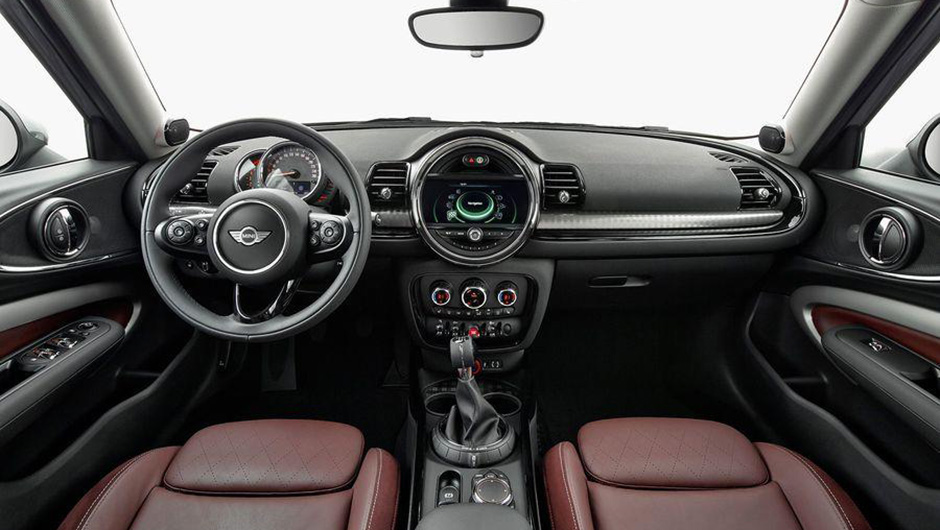 Na vers&atilde;o S, o Clubman oferecer&aacute; 192 cv e 28,55 mkgf de torque | <a href="https://beta-develop.quatrorodas.abril.com.br/noticias/fabricantes/mini-clubman-chega-segunda-geracao-880622.shtml" rel="migration">Leia mais</a>