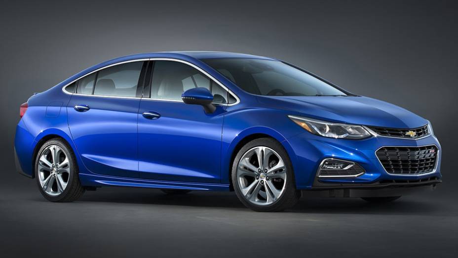 A nova geração do Chevrolet Cruze tem 4,67 metros de comprimento, sendo 2,70m de espaço entre-eixos | <a href="https://beta-develop.quatrorodas.abril.com.br/noticias/fabricantes/chevrolet-revela-nova-geracao-cruze-880901.shtml" rel="migration">Leia mais</a> A nova geração do Chevrolet Cruze tem 4,67 metros de comprimento, sendo 2,70m de espaço entre-eixos | <a href="https://beta-develop.quatrorodas.abril.com.br/noticias/fabricantes/chevrolet-revela-nova-geracao-cruze-880901.shtml" rel="migration">Leia mais</a>