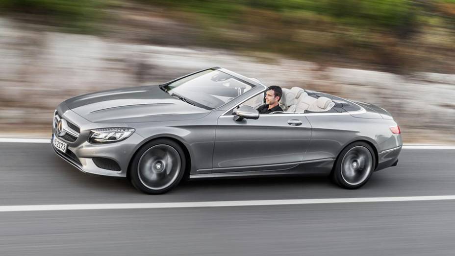 Em termos de design, o modelo se assemelha ao j&aacute; conhecido Classe S Coupe <a href="https://beta-develop.quatrorodas.abril.com.br/noticias/fabricantes/mercedes-benz-resgata-antiga-tradicao-classe-s-cabriolet-901700.shtml" target="_blank" rel="migration">Leia mais</a>