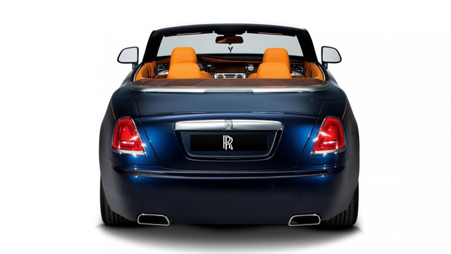O Dawn conta com motor 6.0 V12 biturbo de 570 cv | <a href="https://beta-develop.quatrorodas.abril.com.br/noticias/fabricantes/conheca-dawn-novo-conversivel-rolls-royce-902940.shtml" target="_blank" rel="migration">Leia mais</a> O Dawn conta com motor 6.0 V12 biturbo de 570 cv | <a href="https://beta-develop.quatrorodas.abril.com.br/noticias/fabricantes/conheca-dawn-novo-conversivel-rolls-royce-902940.shtml" target="_blank" rel="migration">Leia mais</a>