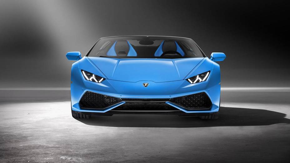 Até a parte mecânica foi mantida, com o motor 5.2 V10 de mais de 600 cv | <a href="https://beta-develop.quatrorodas.abril.com.br/noticias/fabricantes/lamborghini-huracan-spyder-revelado-prioriza-conforto-interno-904960.shtml" target="_blank" rel="migration">Leia mais</a>