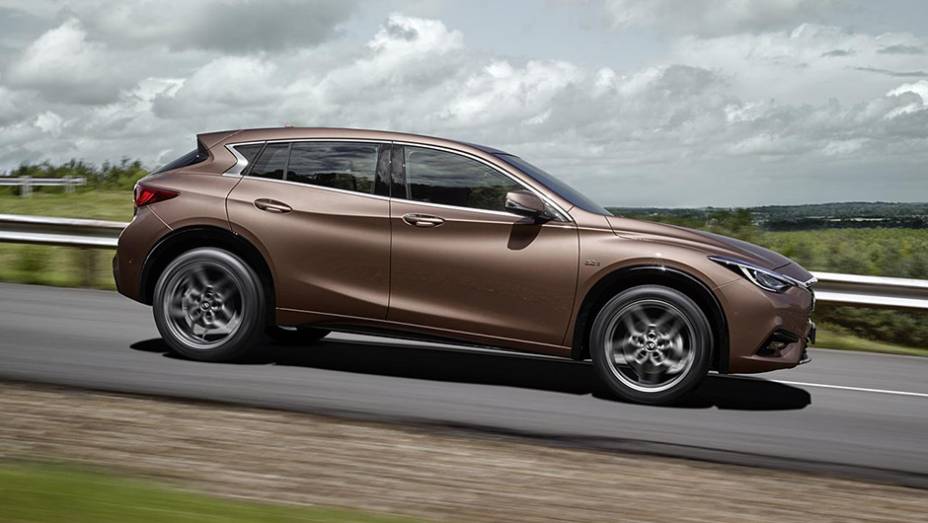 Ambas s&atilde;o equipadas com bloco 2.0 turbo de 211 cavalos de pot&ecirc;ncia | <a href="https://beta-develop.quatrorodas.abril.com.br/noticias/fabricantes/dois-anos-depois-previa-infiniti-apresenta-hatch-q30-905000.shtml" target="_blank" rel="migration">Leia mais</a>