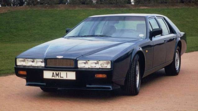 Lagonda (1976): um dos modelos mais long&iacute;nquos da marca (produzido at&eacute; 1990), foi criado para executivos endinheirados e magnatas do petr&oacute;leo