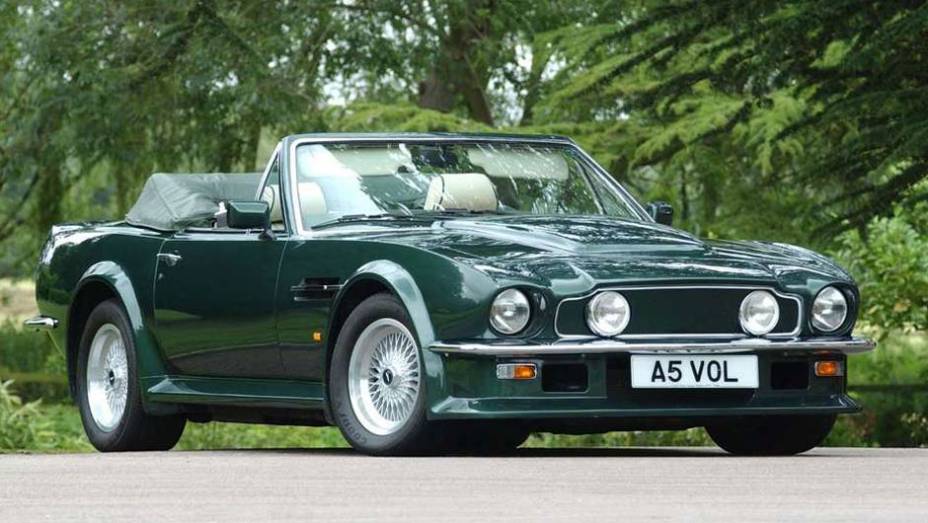 V8 Vantage Volante (1986): a versão sem teto do V8 Vantage foi lançado como o primeiro superesportivo britânico, por atingir 170 km/h