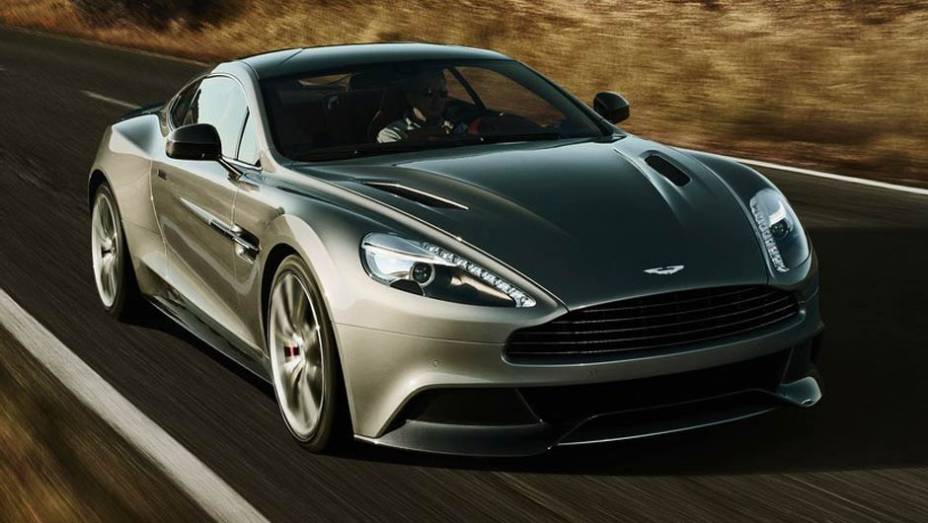 AM310 Vanquish (2013): sucessor do DBS, tem linhas inspiradas no superesportivo One-77 e abundância de fibra de carbono e alumínio pela carroceria AM310 Vanquish (2013): sucessor do DBS, tem linhas inspiradas no superesportivo One-77 e abundância de fibra de carbono e alumínio pela carroceria